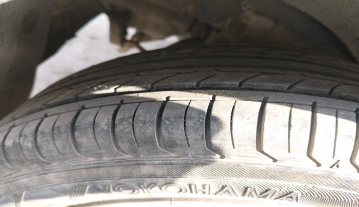 2014 Hyundai Santro Xing GLS, Petrol, Manual, 1,38,510 km, tyre