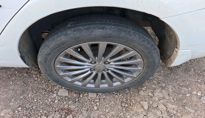 2017 Maruti Ciaz ALPHA DIESEL 1.3, Diesel, Manual, 1,66,267 km, tyre