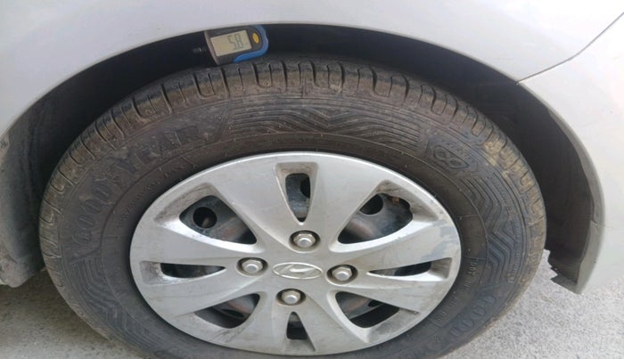 2012 Hyundai i10 SPORTZ 1.2, Petrol, Manual, 61,638 km, tyre