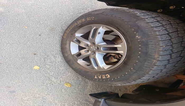 2022 Mahindra Thar LX D AT 4WD HT, Diesel, Automatic, 40,001 km, tyre