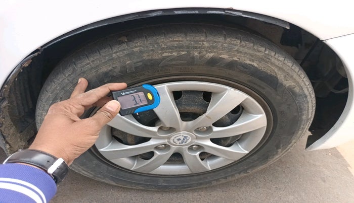 2017 Hyundai Eon D-LITE+, Petrol, Manual, 42,361 km, tyre