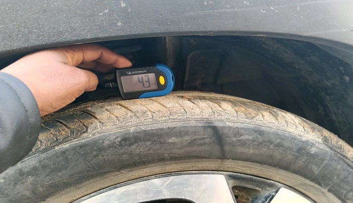 2022 Nissan MAGNITE XV MT, Petrol, Manual, 20,644 km, tyre