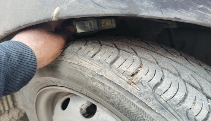 2018 Hyundai Eon ERA +, Petrol, Manual, 1,80,851 km, tyre