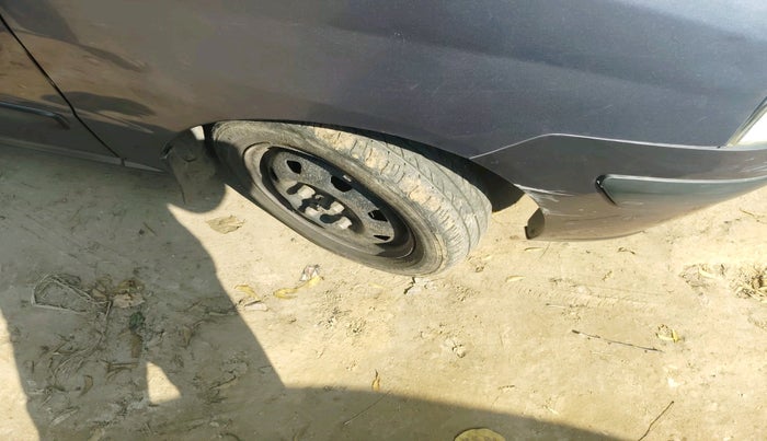 2011 Hyundai Santro Xing GLS, Petrol, Manual, 55,730 km, tyre