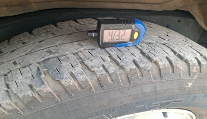 2014 Toyota Fortuner 3.0 4X2 AT, Diesel, Automatic, 3,91,307 km, tyre