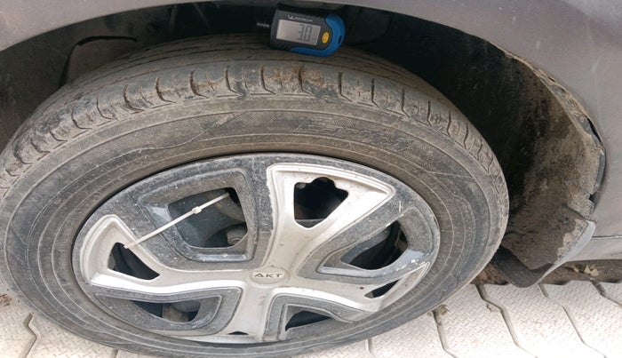 2019 Tata Tiago XZ PETROL, Petrol, Manual, 69,703 km, tyre