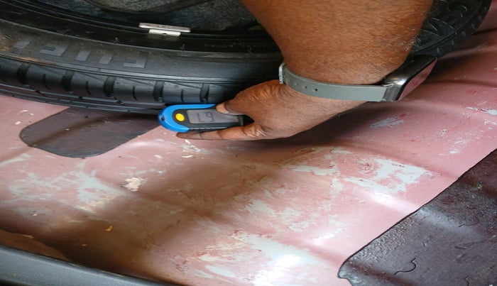 2021 Hyundai AURA SX 1.2 (O), Petrol, Manual, 66,691 km, tyre