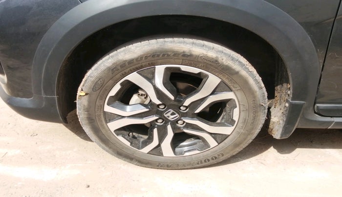 2022 Honda WR-V 1.2L I-VTEC VX MT, Petrol, Manual, 25,580 km, tyre