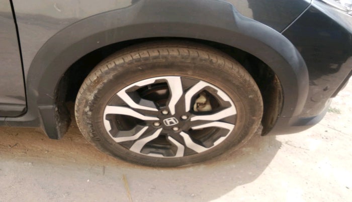 2022 Honda WR-V 1.2L I-VTEC VX MT, Petrol, Manual, 25,580 km, tyre