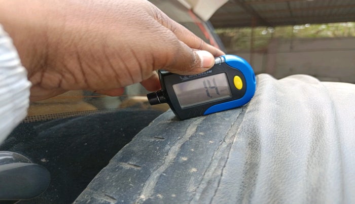 2017 Mahindra TUV300 T6 PLUS, Diesel, Manual, 1,08,528 km, tyre