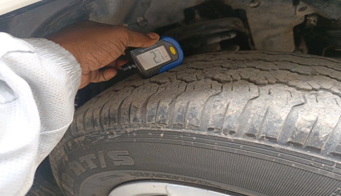 2017 Mahindra TUV300 T6 PLUS, Diesel, Manual, 1,08,528 km, tyre