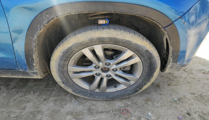 2016 Maruti Vitara Brezza ZDI PLUS DUAL TONE, Diesel, Manual, 1,55,600 km, tyre