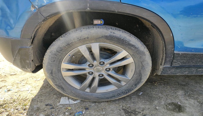 2016 Maruti Vitara Brezza ZDI PLUS DUAL TONE, Diesel, Manual, 1,55,600 km, tyre