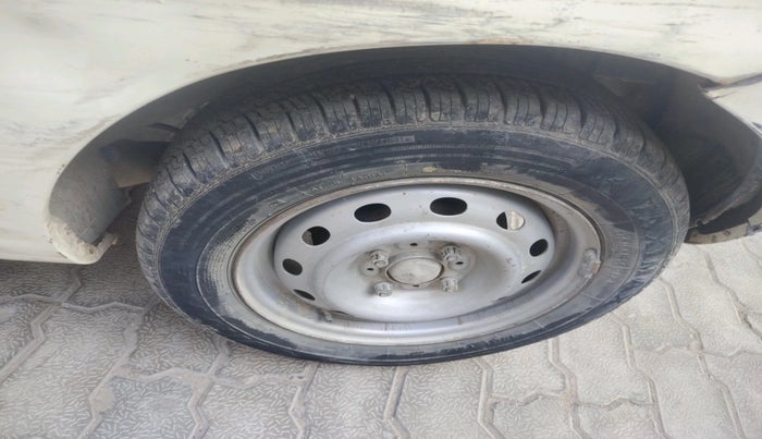 2013 Tata Indica Vista VX QUADRAJET, Diesel, Manual, 1,28,312 km, tyre