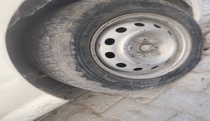 2013 Tata Indica Vista VX QUADRAJET, Diesel, Manual, 1,28,312 km, tyre