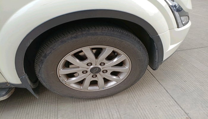 2020 Mahindra XUV500 W9, Diesel, Manual, 73,442 km, tyre