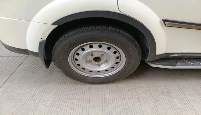 2020 Mahindra XUV500 W9, Diesel, Manual, 73,442 km, tyre