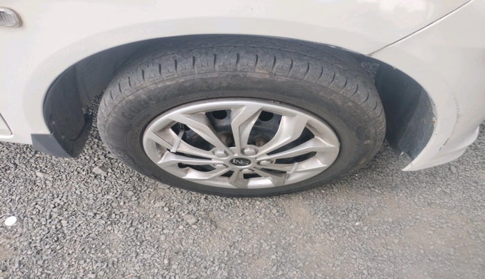 2015 Honda Amaze 1.5L I-DTEC S, Diesel, Manual, 1,35,287 km, tyre