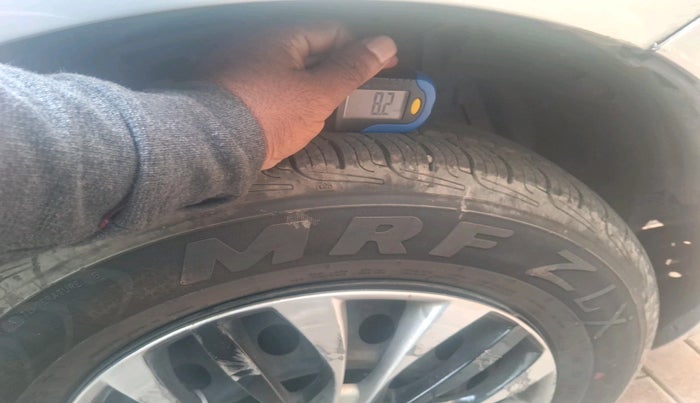 2014 Maruti Swift Dzire VXI, Petrol, Manual, 1,17,078 km, tyre