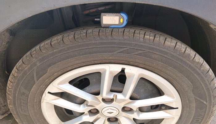 2021 Renault TRIBER RXT, Petrol, Manual, 34,222 km, tyre