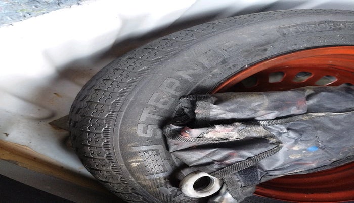 2022 Nissan MAGNITE XE, Petrol, Manual, 51,593 km, tyre