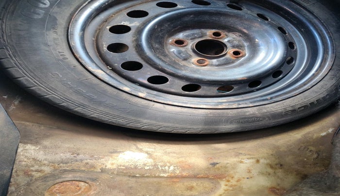 2012 Maruti Swift ZDI, Diesel, Manual, 87,785 km, tyre