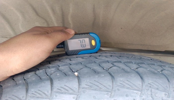 2016 Toyota Innova Crysta 2.8 ZX AT 7 STR, Diesel, Automatic, 86,290 km, tyre