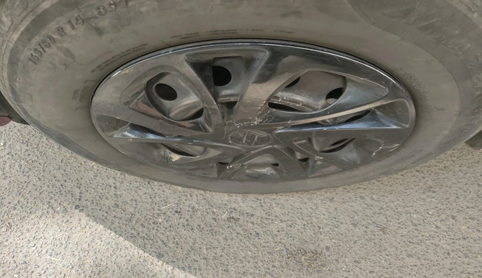 2024 Maruti Swift VXI, Petrol, Manual, 56,608 km, tyre