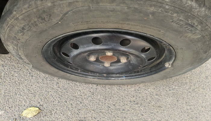 2024 Maruti Swift VXI, Petrol, Manual, 56,608 km, tyre