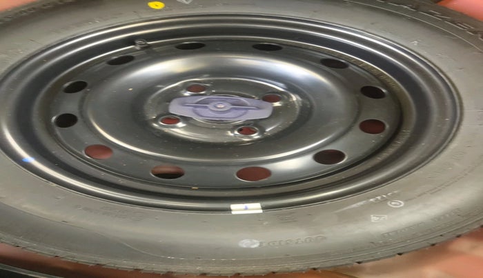 2024 Maruti Swift VXI, Petrol, Manual, 56,608 km, tyre