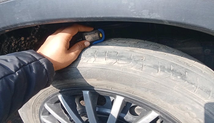 2018 Maruti Vitara Brezza VDI, Diesel, Manual, 92,127 km, tyre