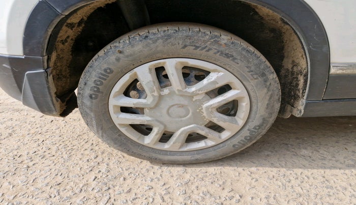 2018 Maruti Vitara Brezza VDI, Diesel, Manual, 1,53,110 km, tyre