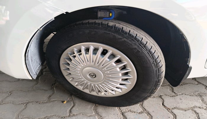 2013 Hyundai Eon D-LITE, Petrol, Manual, 39,391 km, tyre