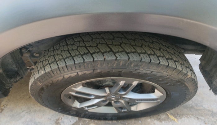 2023 Mahindra Thar LX D HT 2WD MT, Diesel, Manual, 16,355 km, tyre