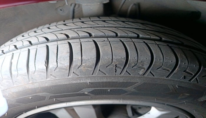 2011 Hyundai i20 ASTA 1.4 CRDI, Diesel, Manual, 1,70,000 km, tyre