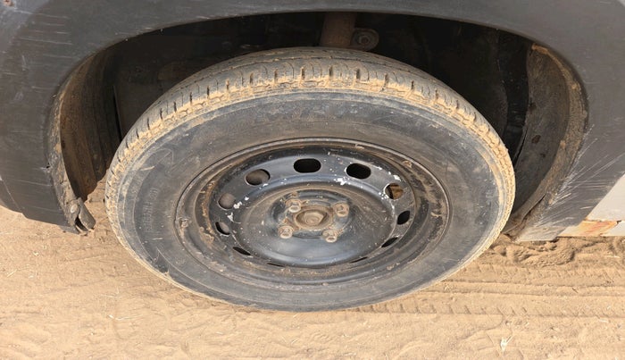 2018 Mahindra KUV 100 NXT K2 P 6 STR, Petrol, Manual, 26,030 km, tyre