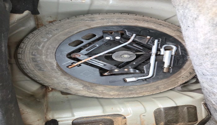 2018 Mahindra KUV 100 NXT K2 P 6 STR, Petrol, Manual, 26,030 km, tyre