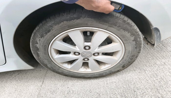 2015 Hyundai Xcent SX 1.2 (O), Petrol, Manual, 65,042 km, tyre