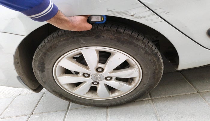 2015 Hyundai Xcent SX 1.2 (O), Petrol, Manual, 65,042 km, tyre