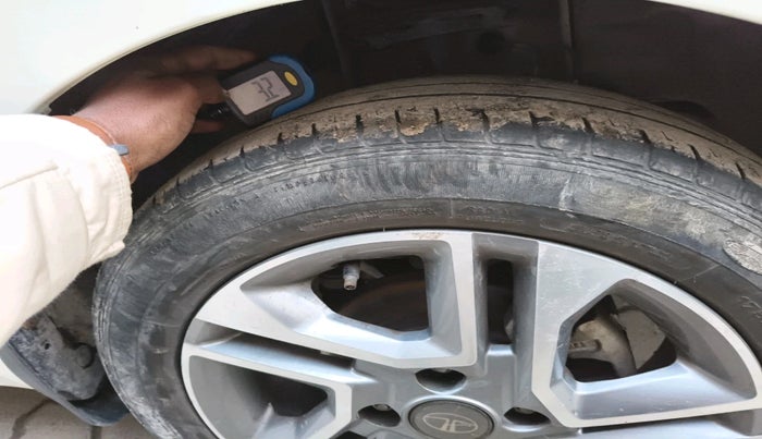 2023 Tata TIGOR XZ PLUS LEATHERETTE, Petrol, Manual, 27,905 km, tyre