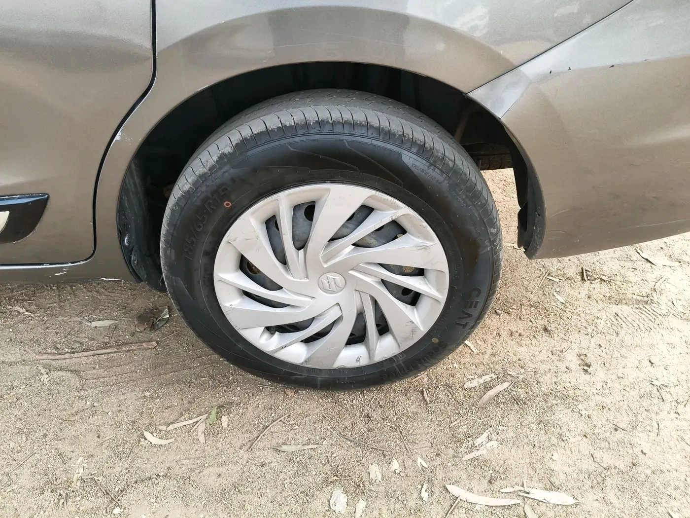 2023 Maruti Ertiga   VXI (O) CNG, CNG, Manual, 83,951 km, tyre