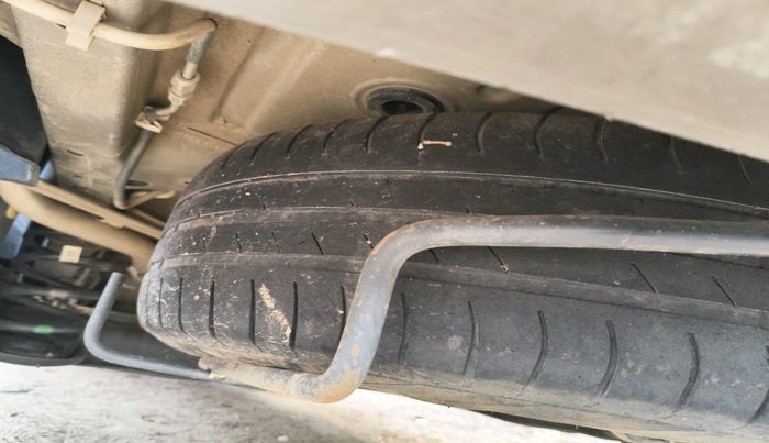 2023 Maruti Ertiga   VXI (O) CNG, Petrol, Manual, 83,951 km, tyre