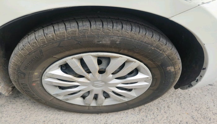 2018 Maruti Dzire VDI, Diesel, Manual, 70,043 km, tyre