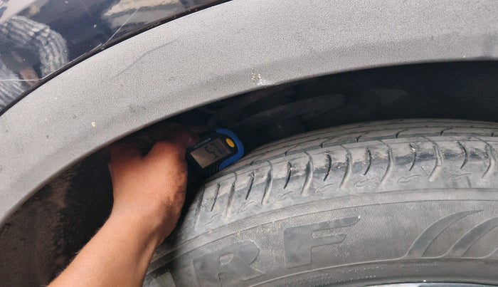 2021 Mahindra XUV700 AX 7 LUXURY P AT 7 STR, Petrol, Automatic, 49,766 km, tyre