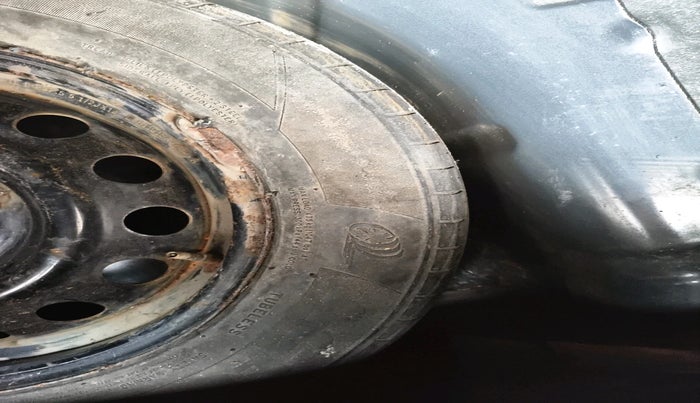 2015 Ford New Figo TREND 1.5L DIESEL, Diesel, Manual, 1,22,063 km, tyre