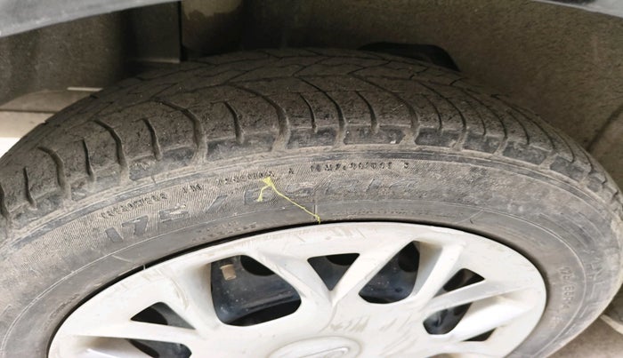 2015 Ford New Figo TREND 1.5L DIESEL, Diesel, Manual, 1,22,063 km, tyre