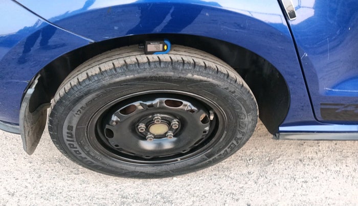 2019 Volkswagen Polo TRENDLINE 1.0L, Petrol, Manual, 63,277 km, tyre