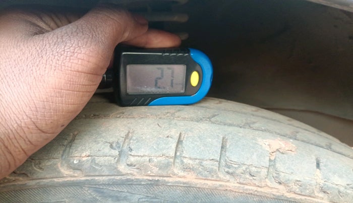 2013 Maruti Eeco 5 STR WITH A/C+HTR, Petrol, Manual, 1,58,499 km, tyre