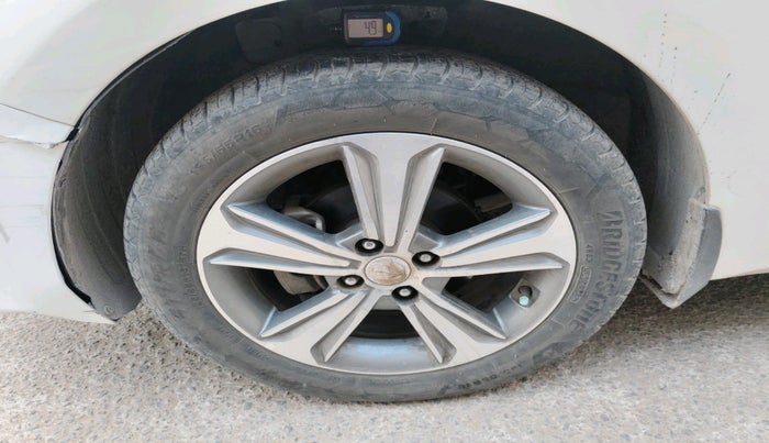 2019 Hyundai Verna 1.6 VTVT SX O, Petrol, Manual, 1,05,785 km, tyre