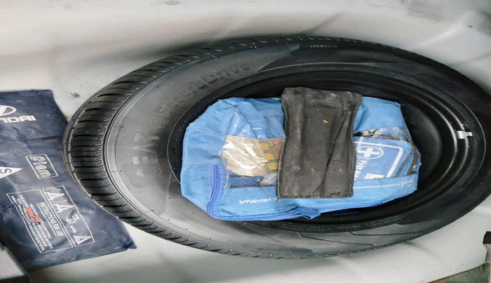 2019 Hyundai Verna 1.6 VTVT SX O, Petrol, Manual, 1,05,785 km, tyre